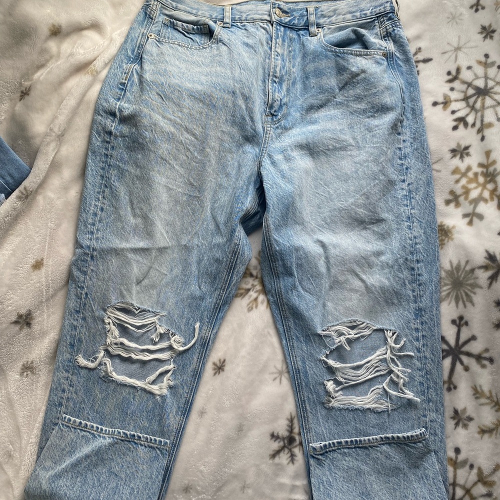 American eagle mom jean